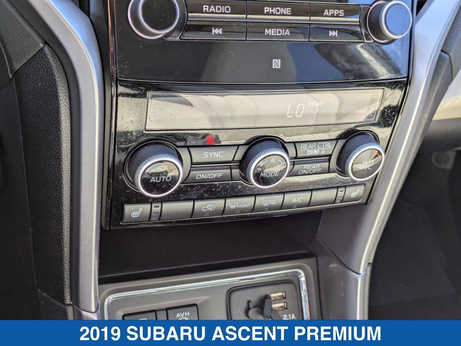 Used 2019 Subaru Ascent Premium image 24