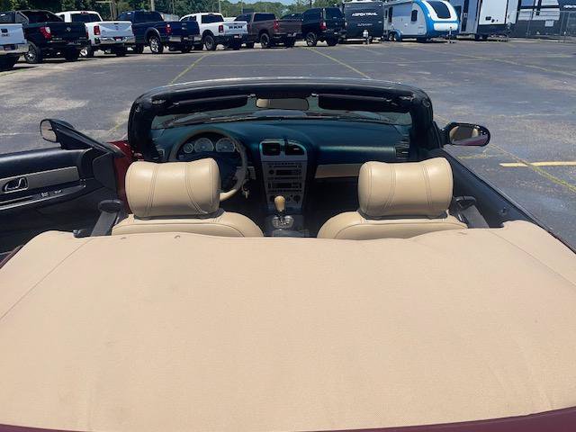 Used 2004 Ford Thunderbird RWD image 6