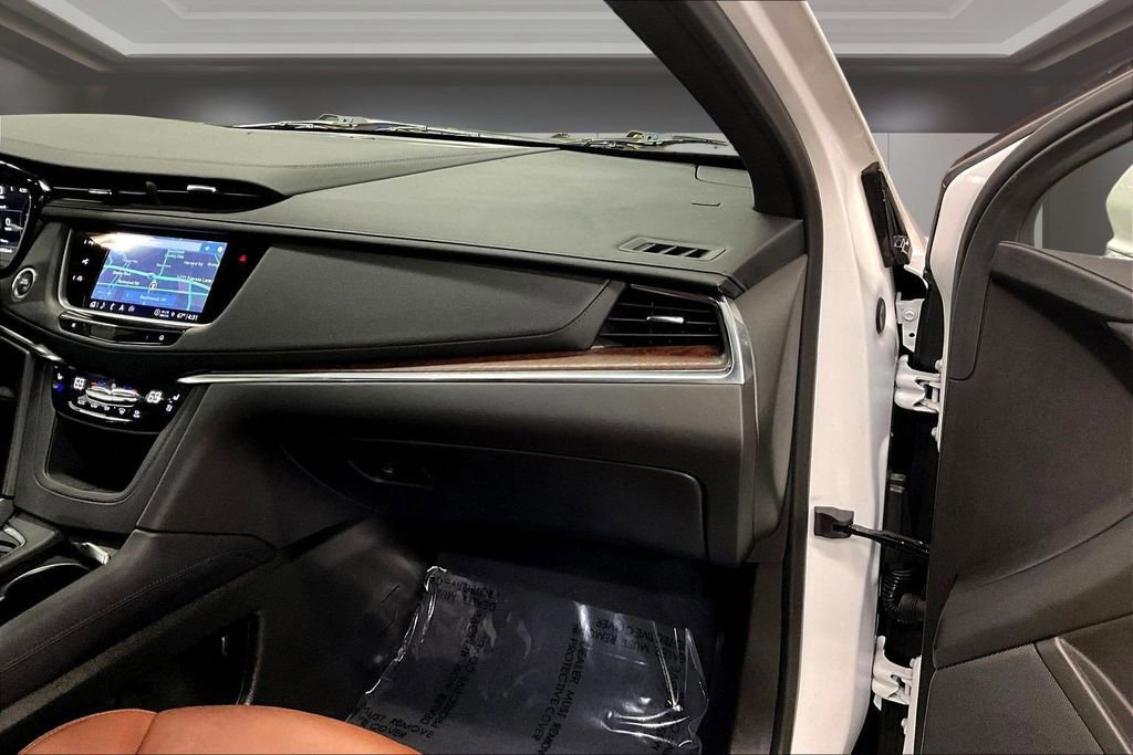 Certified 2025 Cadillac XT5 Sportv w/ Technology Package image 26