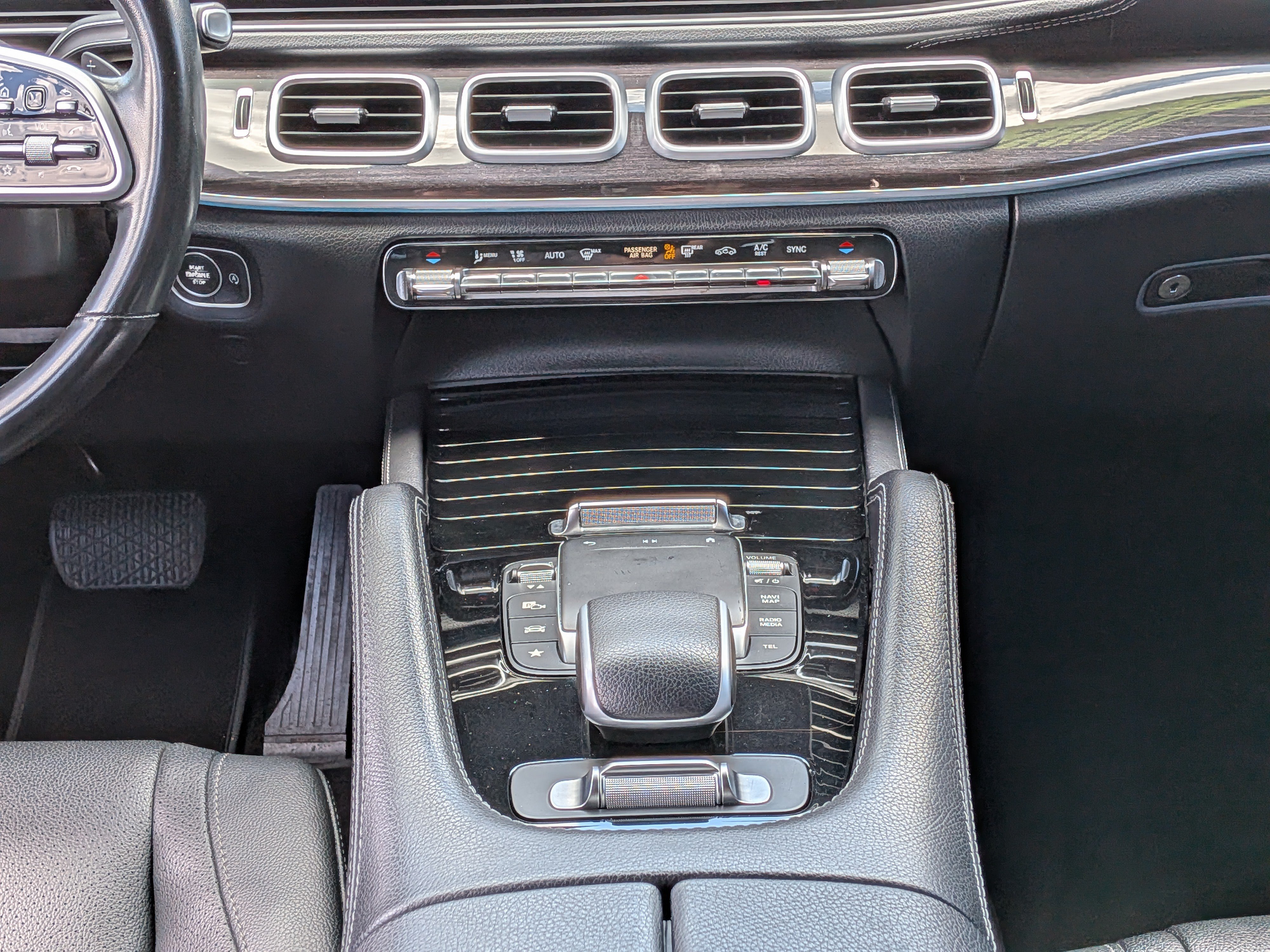 Used 2022 Mercedes-Benz GLS 450 4MATIC image 21