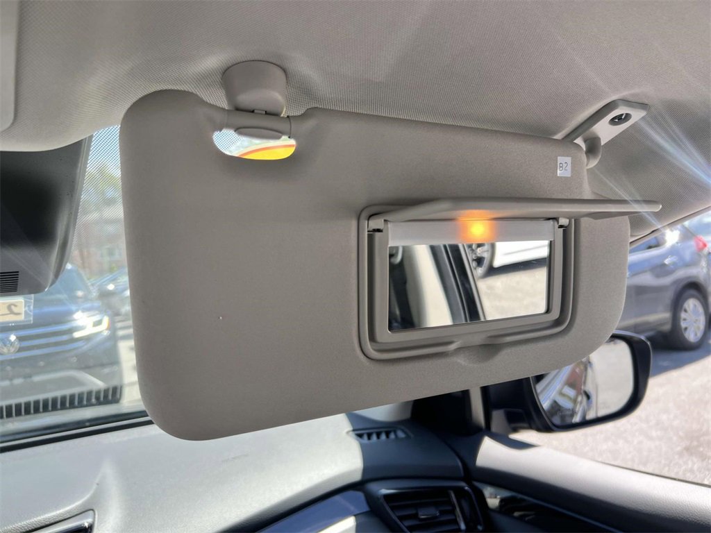 Used 2022 Nissan Rogue Sport SV w/ Technology Package image 30