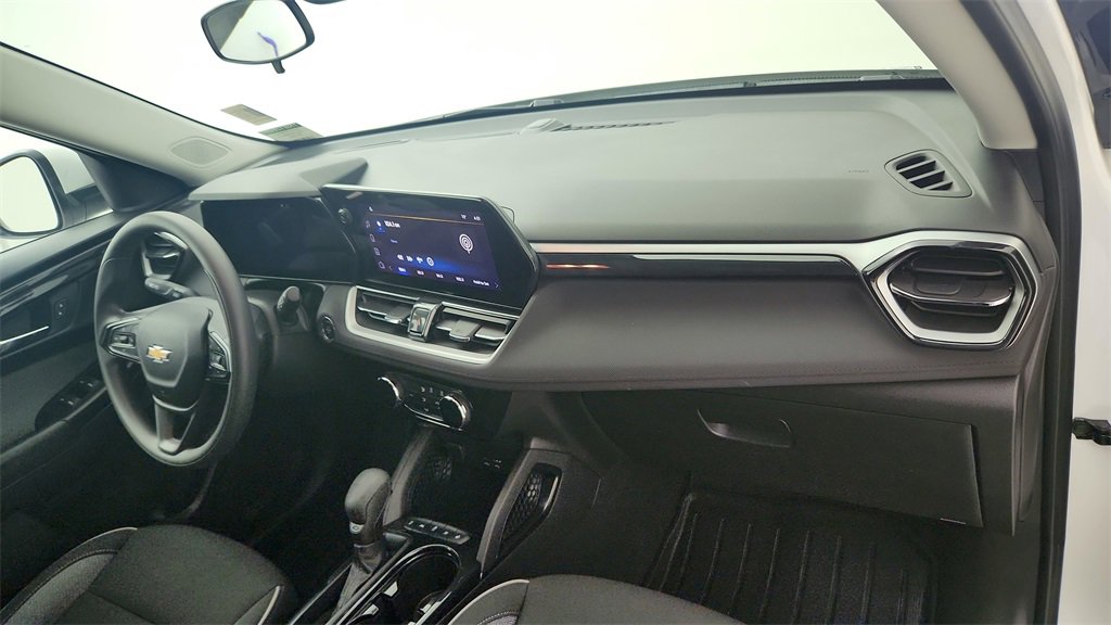 Certified 2024 Chevrolet TrailBlazer LT w/ Driver Confidence Package image 29