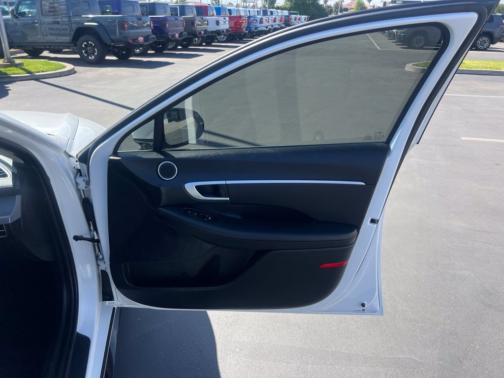 Used 2025 Hyundai Sonata SEL FWD image 34