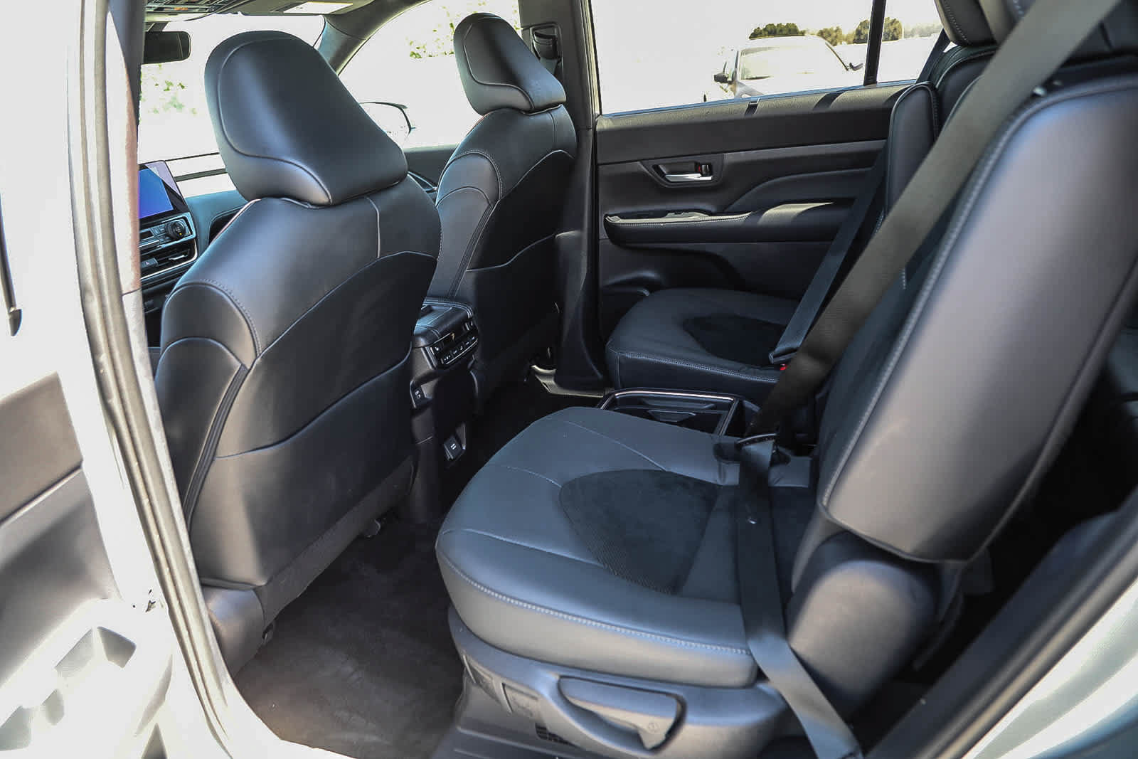 Certified 2025 Toyota Grand Highlander AWD Hybrid image 19