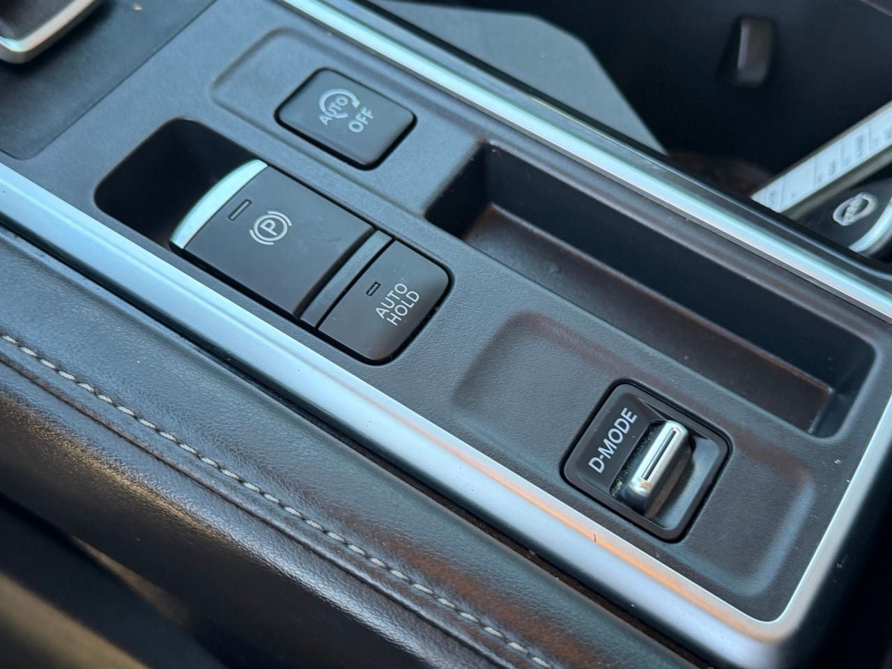 Certified 2024 Nissan Pathfinder SV FWD image 24