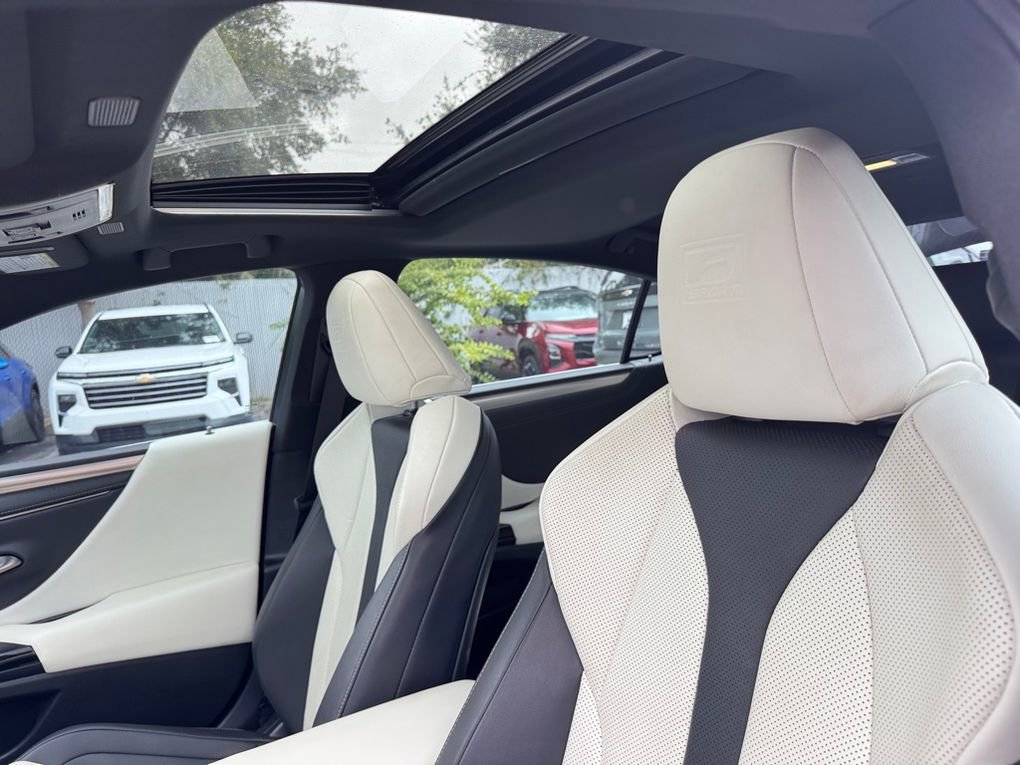Used 2023 Lexus ES 350 F Sport w/ Accessory Package (Z2) image 42
