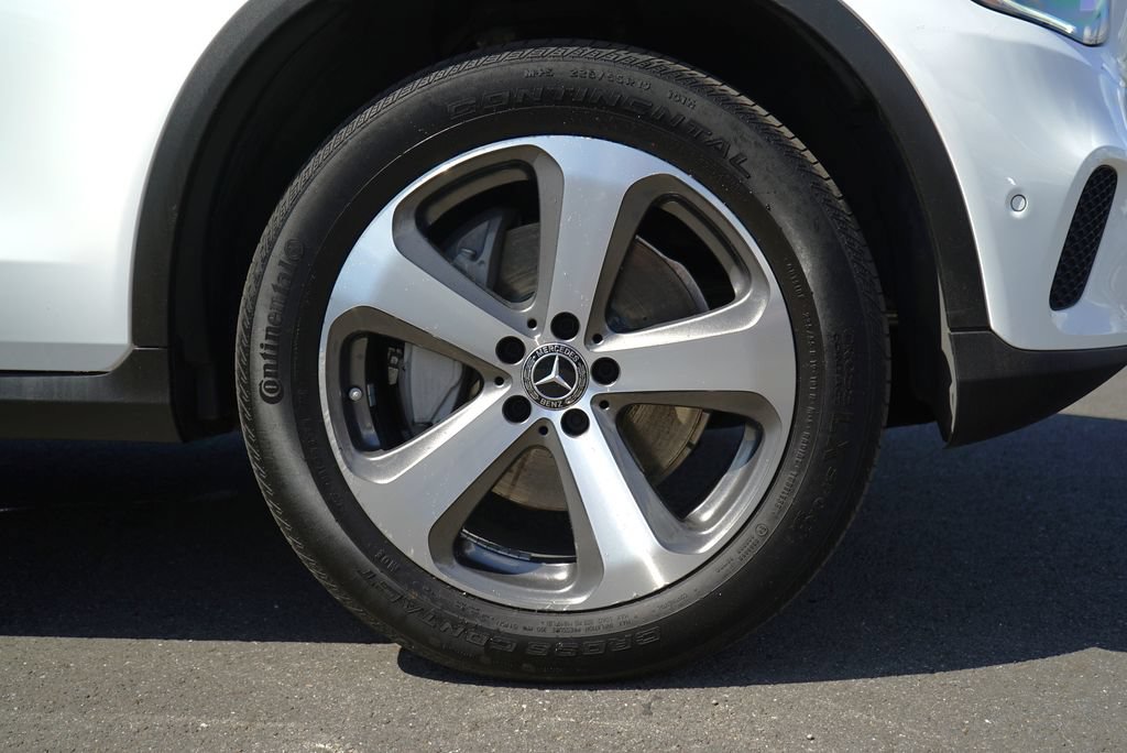 Used 2020 Mercedes-Benz GLC 300 4MATIC Coupe image 27