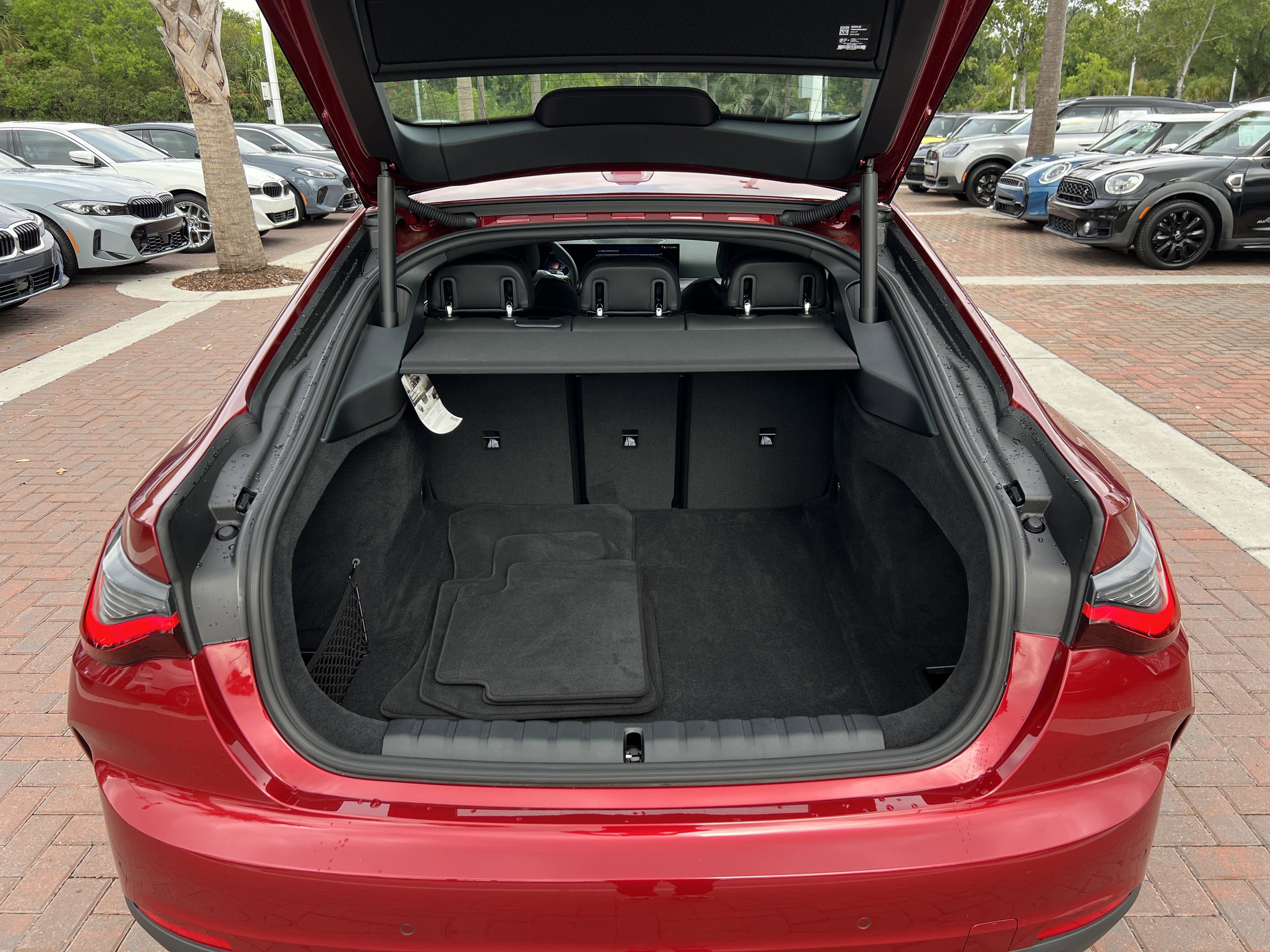 Used 2025 BMW 430i w/ Premium Package RWD image 32