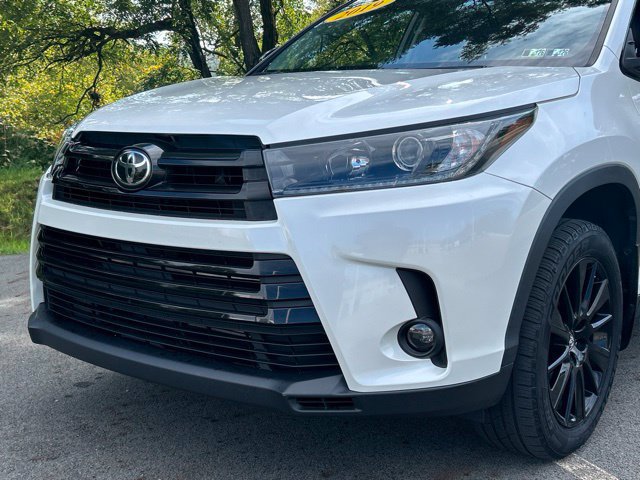 Used 2019 Toyota Highlander SE w/ Nightshade Edition AWD/4WD image 9