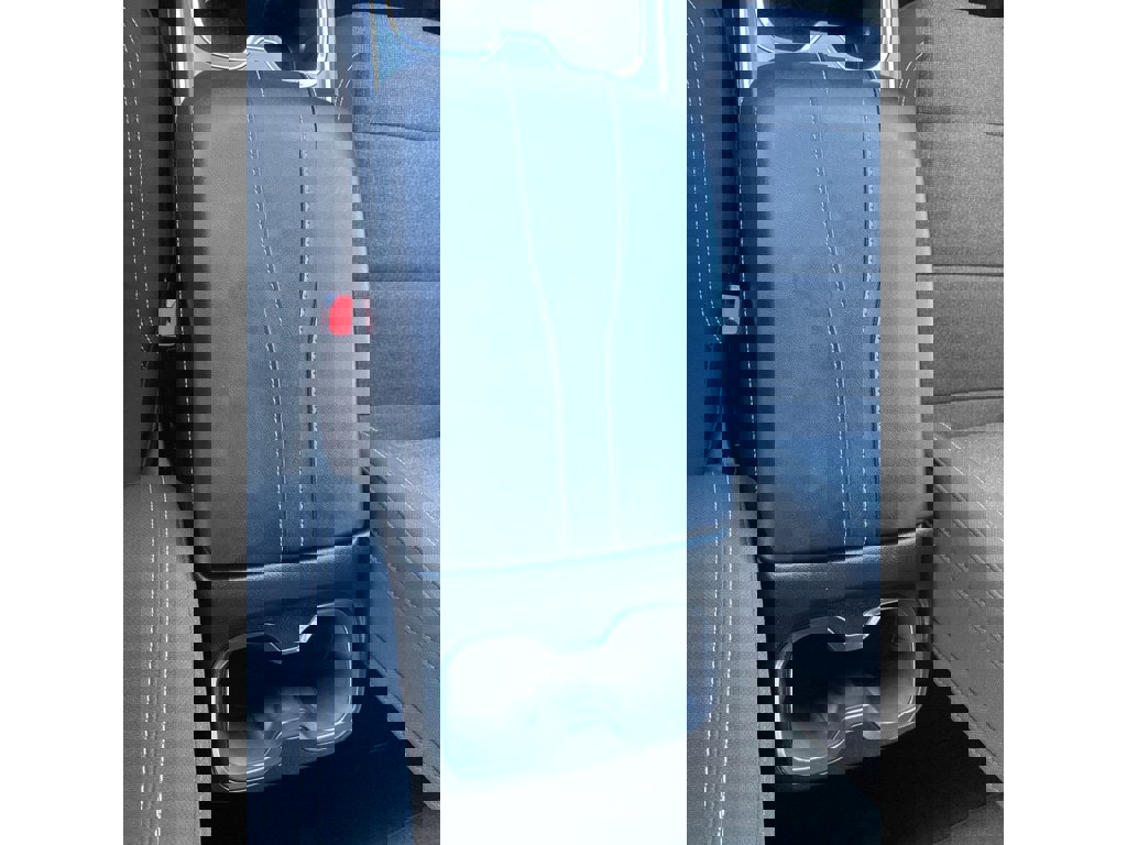 Used 2025 GMC Acadia Elevation image 36