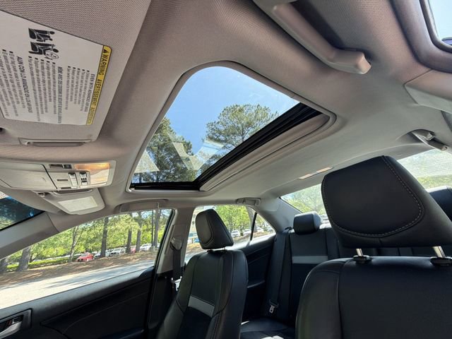 Used 2014 Toyota Camry SE w/ Leather Package FWD image 22