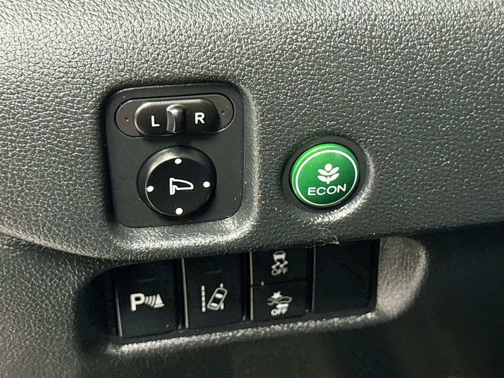 Used 2016 Honda Pilot Touring image 6