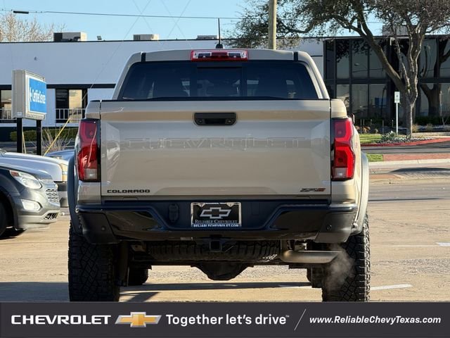 Certified 2024 Chevrolet Colorado ZR2 w/ Technology Package image 7