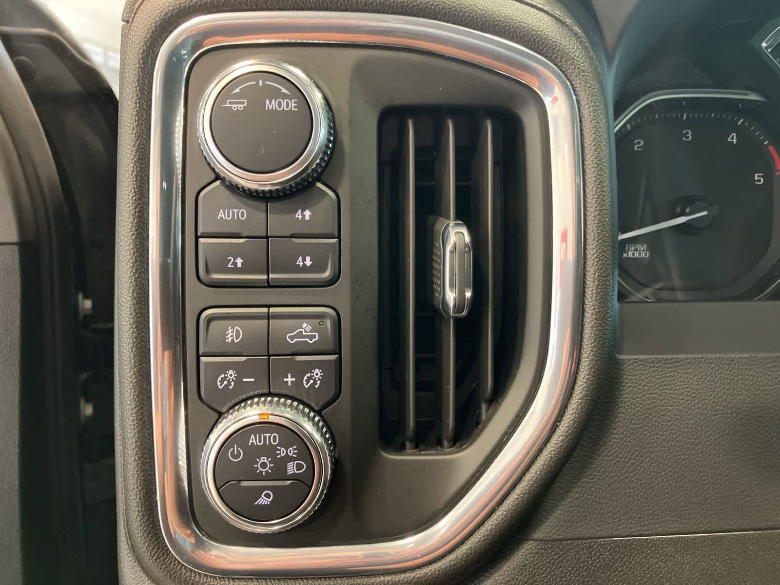 Used 2023 GMC Sierra 2500 SLT w/ SLT Premium Package image 16
