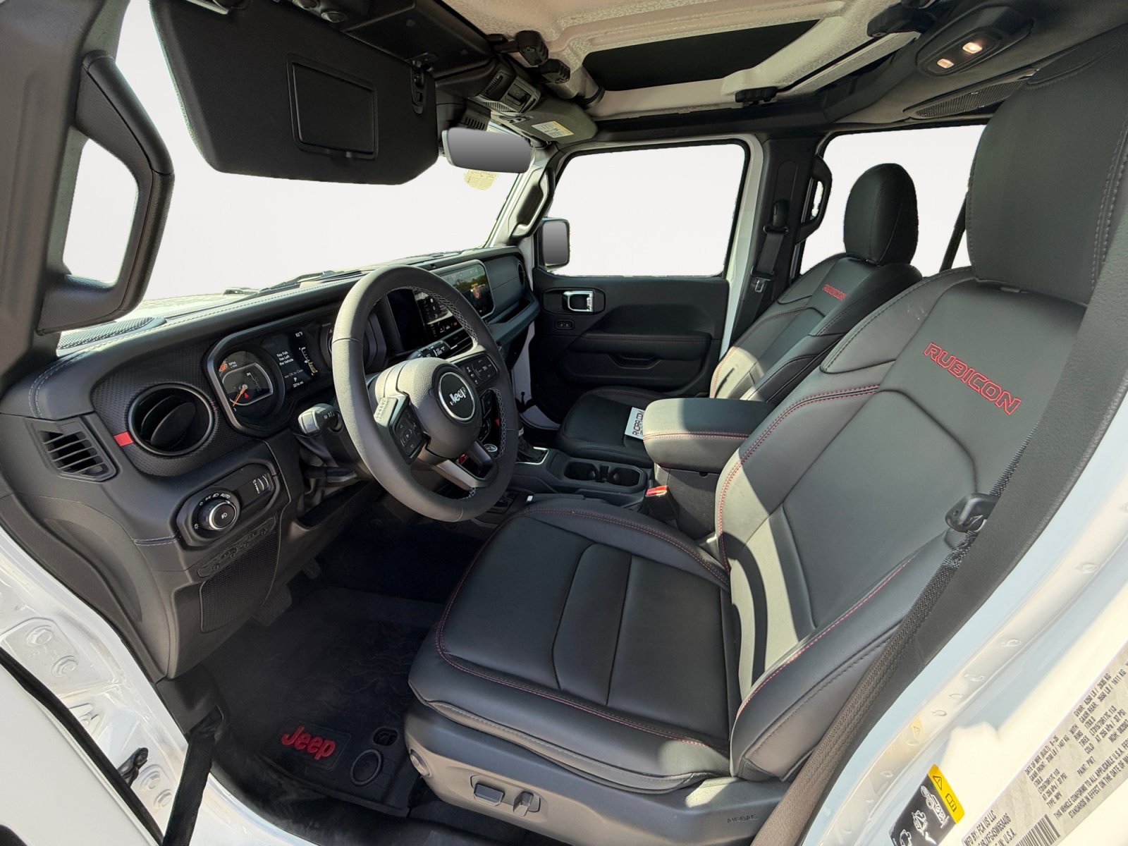 Used 2025 Jeep Wrangler Unlimited Rubicon AWD/4WD image 17