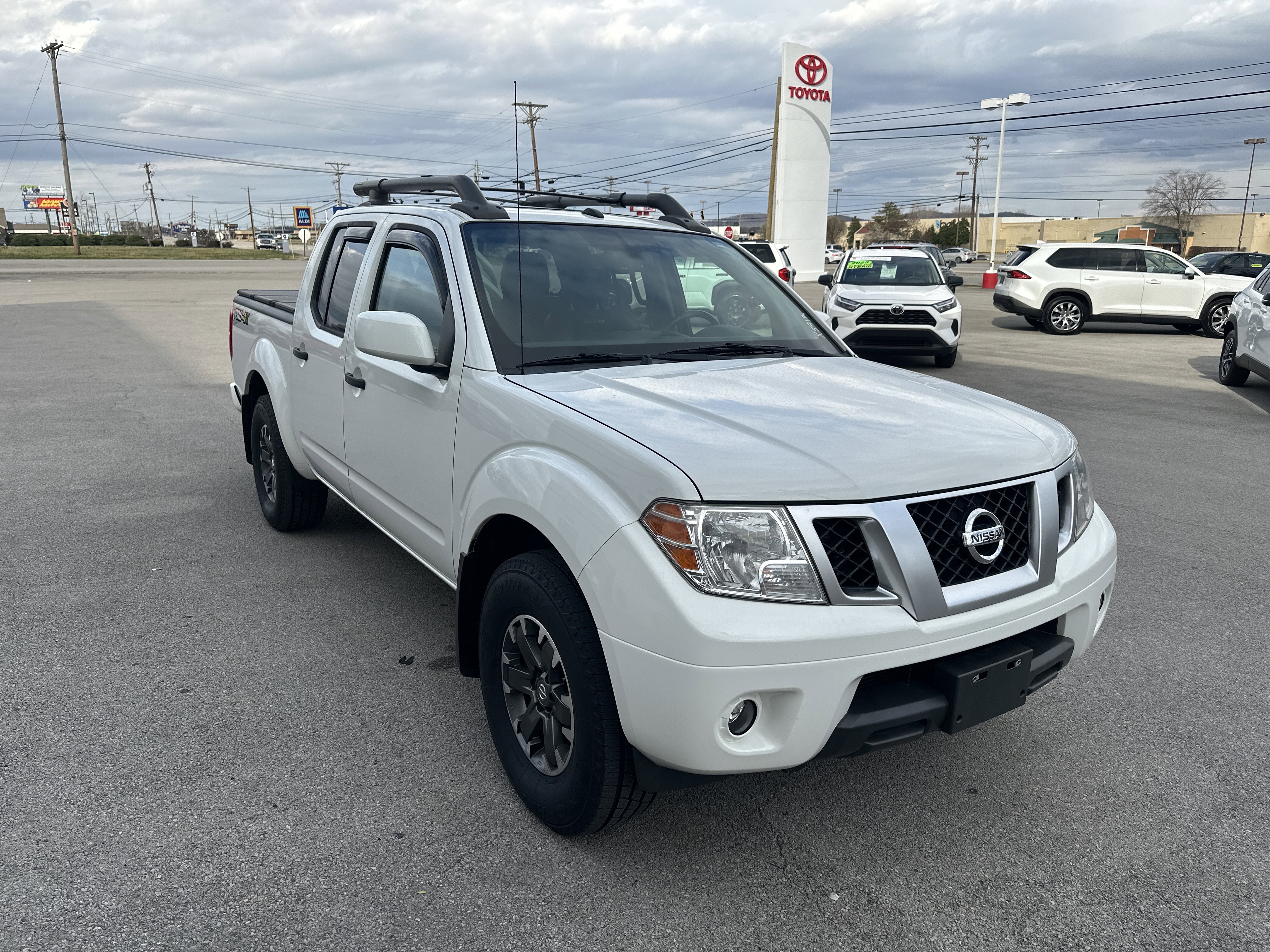 Used 2018 Nissan Frontier PRO-4X w/ Pro-4x Luxury Package image 3