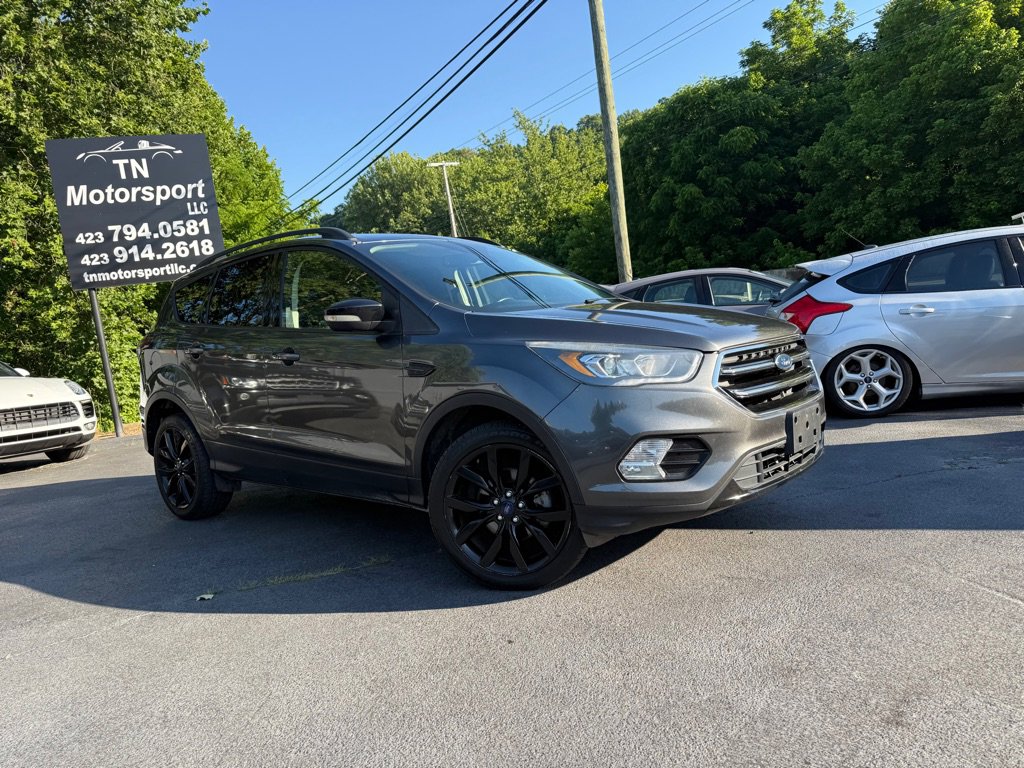 Used 2017 Ford Escape Titanium image 10