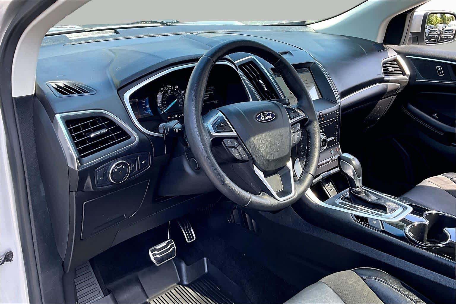 Used 2018 Ford Edge Sport w/ Equipment Group 401A AWD/4WD image 18