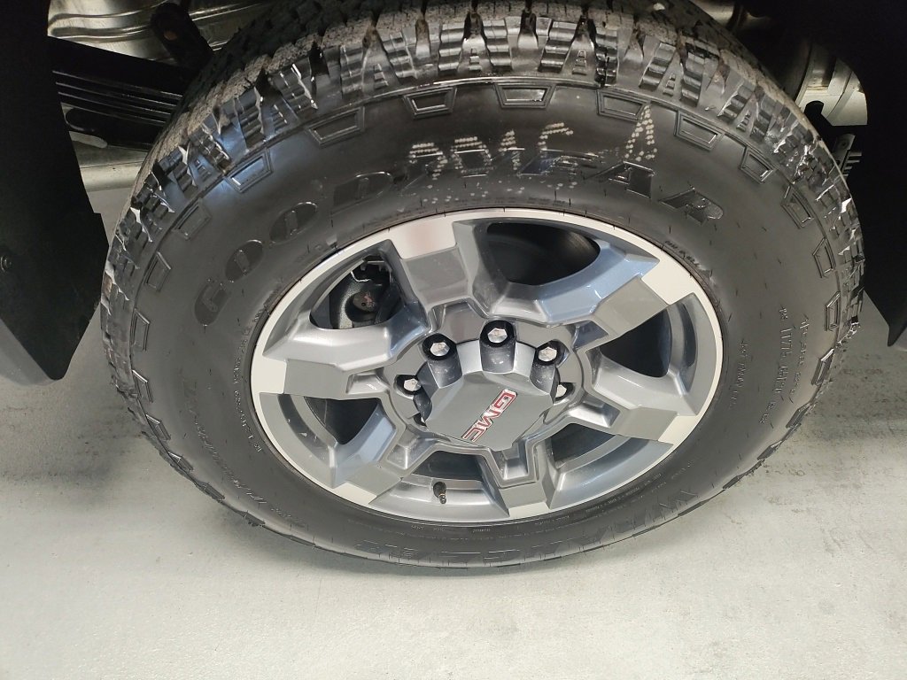 New 2026 GMC Sierra 2500 SLT w/ SLT Premium Package image 3