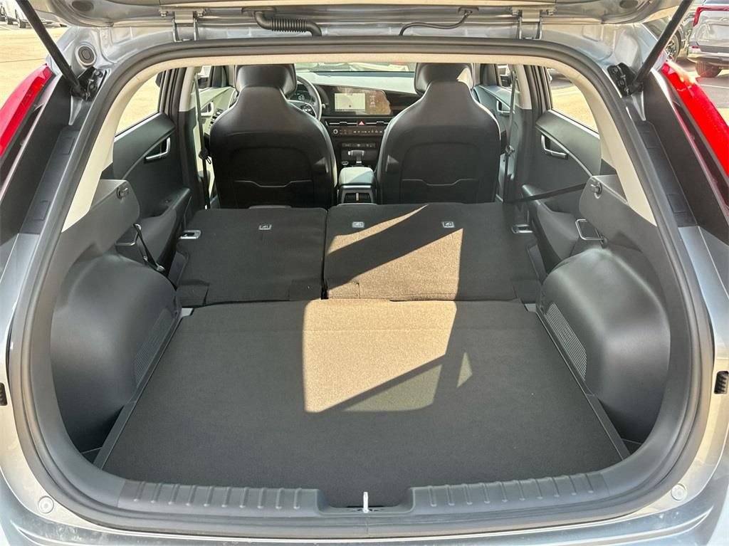 Certified 2025 Kia Niro EX image 36