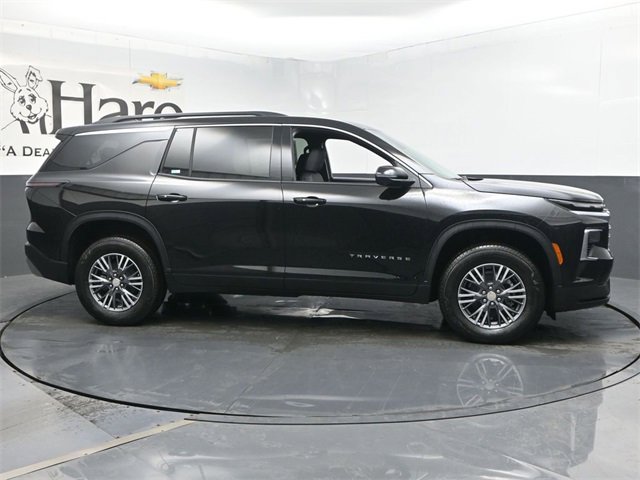New 2026 Chevrolet Traverse LT w/ Driver Confidence Package image 1
