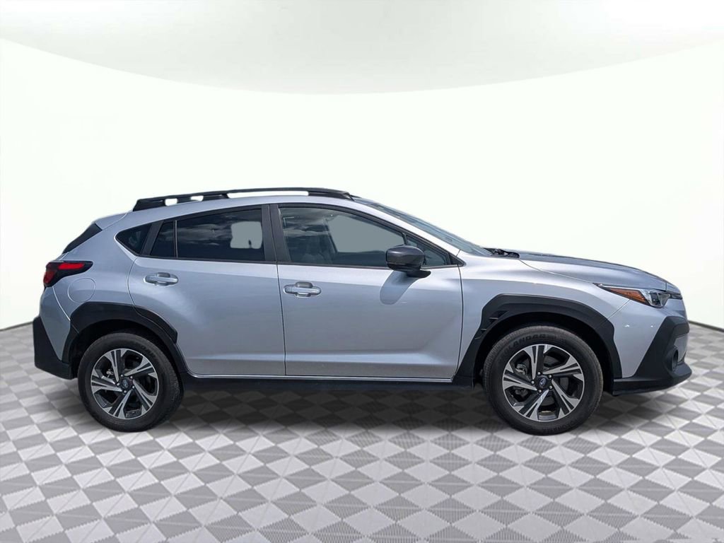 Used 2024 Subaru Crosstrek 2.0i Premium AWD/4WD image 2