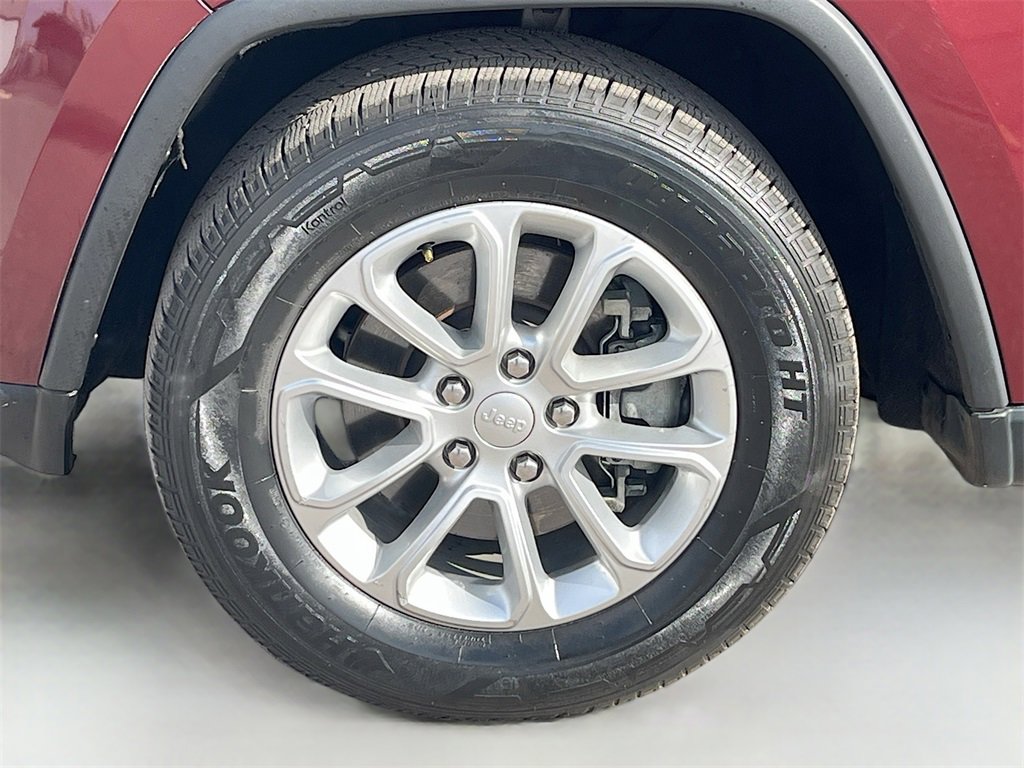 Used 2021 Jeep Grand Cherokee Laredo X image 32