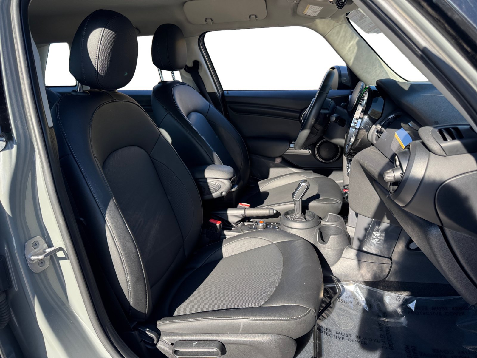 Used 2022 MINI Cooper 4-Door Hardtop FWD image 15