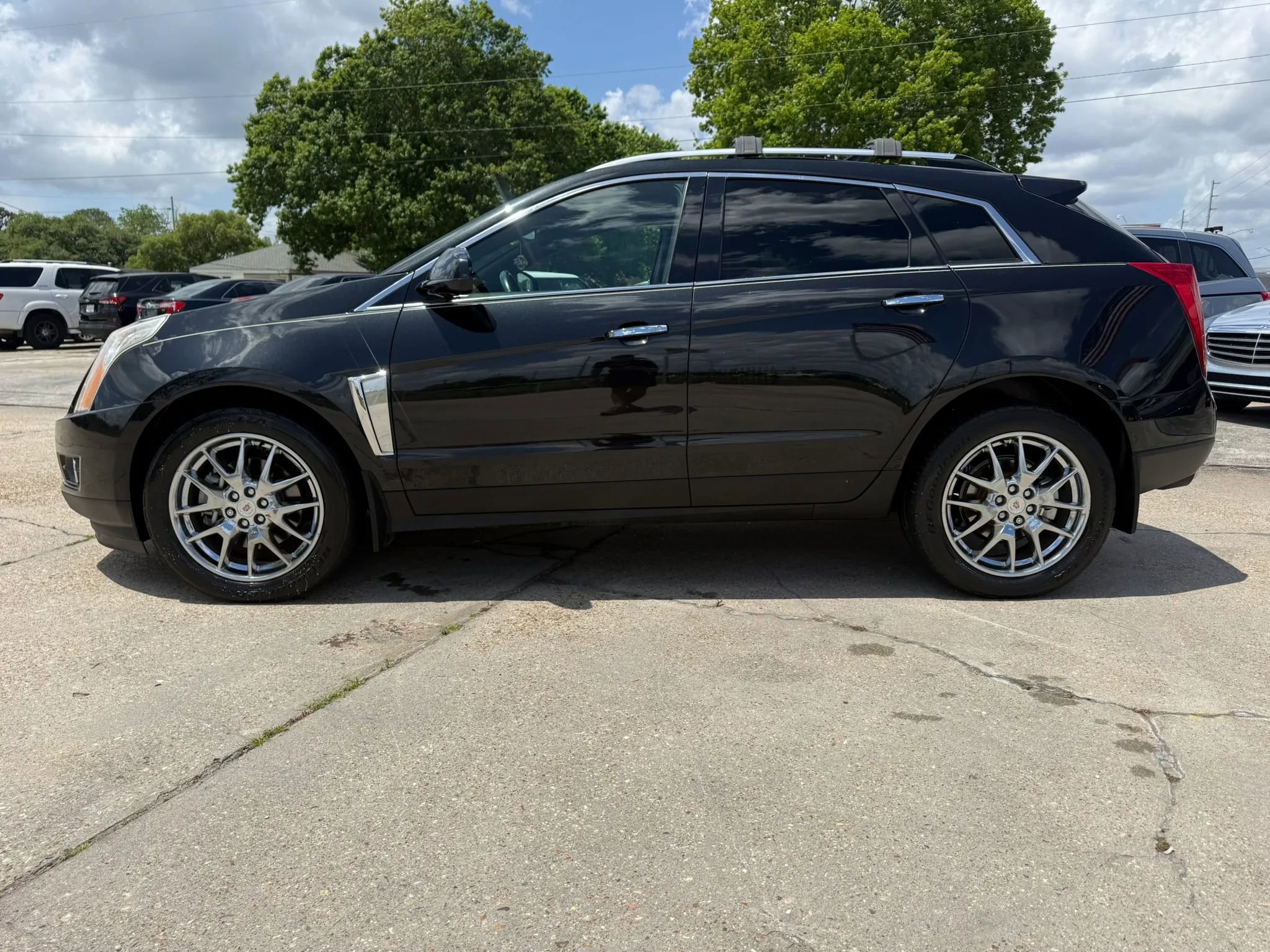 Used 2014 Cadillac SRX Premium AWD/4WD image 3