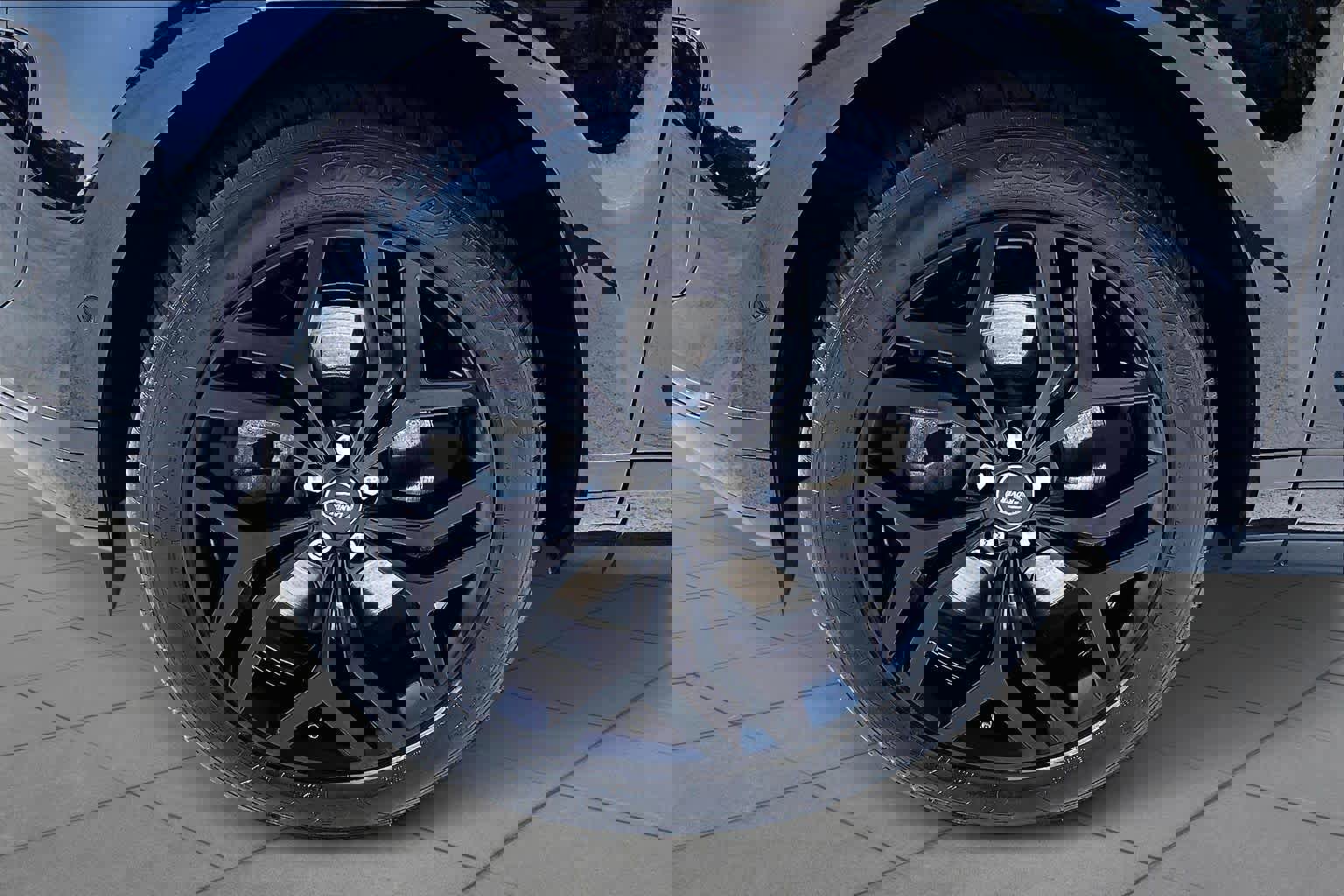 Used 2020 Land Rover Range Rover Evoque SE image 11