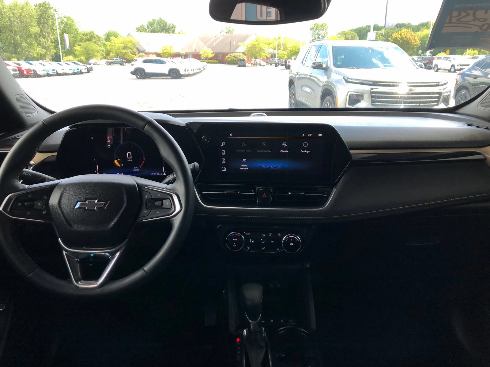 Used 2025 Chevrolet TrailBlazer ACTIV w/ Convenience Package AWD/4WD image 17