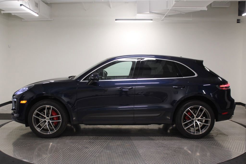 Certified 2022 Porsche Macan S AWD/4WD image 2