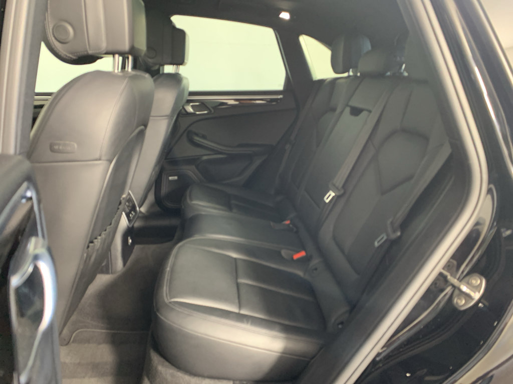 Used 2019 Porsche Macan S AWD/4WD image 32