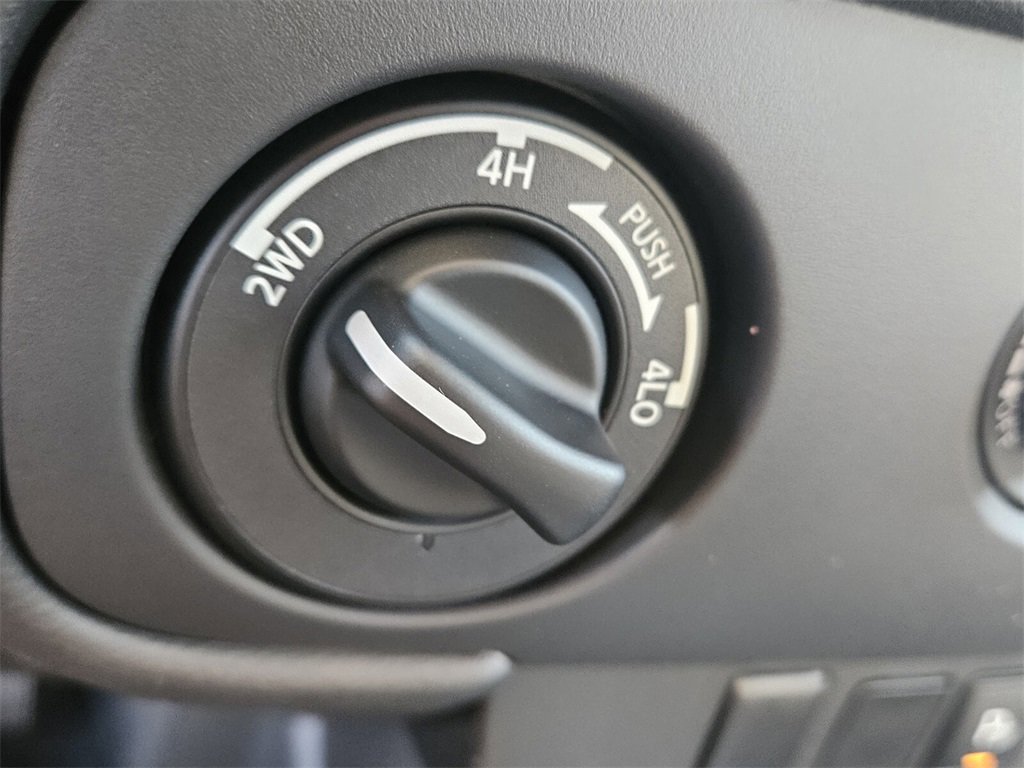 New 2026 Nissan Frontier SV image 21