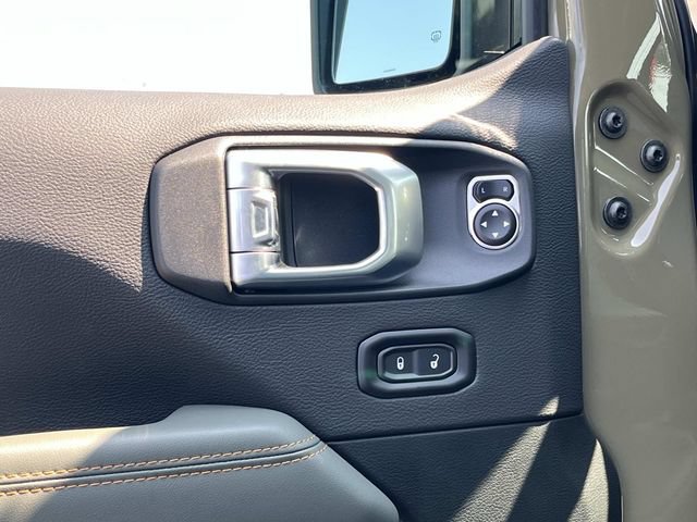New 2026 Jeep Gladiator Mojave AWD/4WD image 24