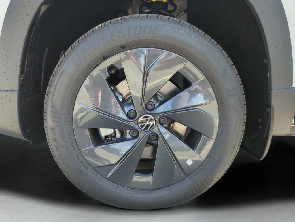New 2026 Volkswagen Taos S FWD image 45