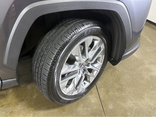 Used 2023 Toyota RAV4 XLE Premium image 14