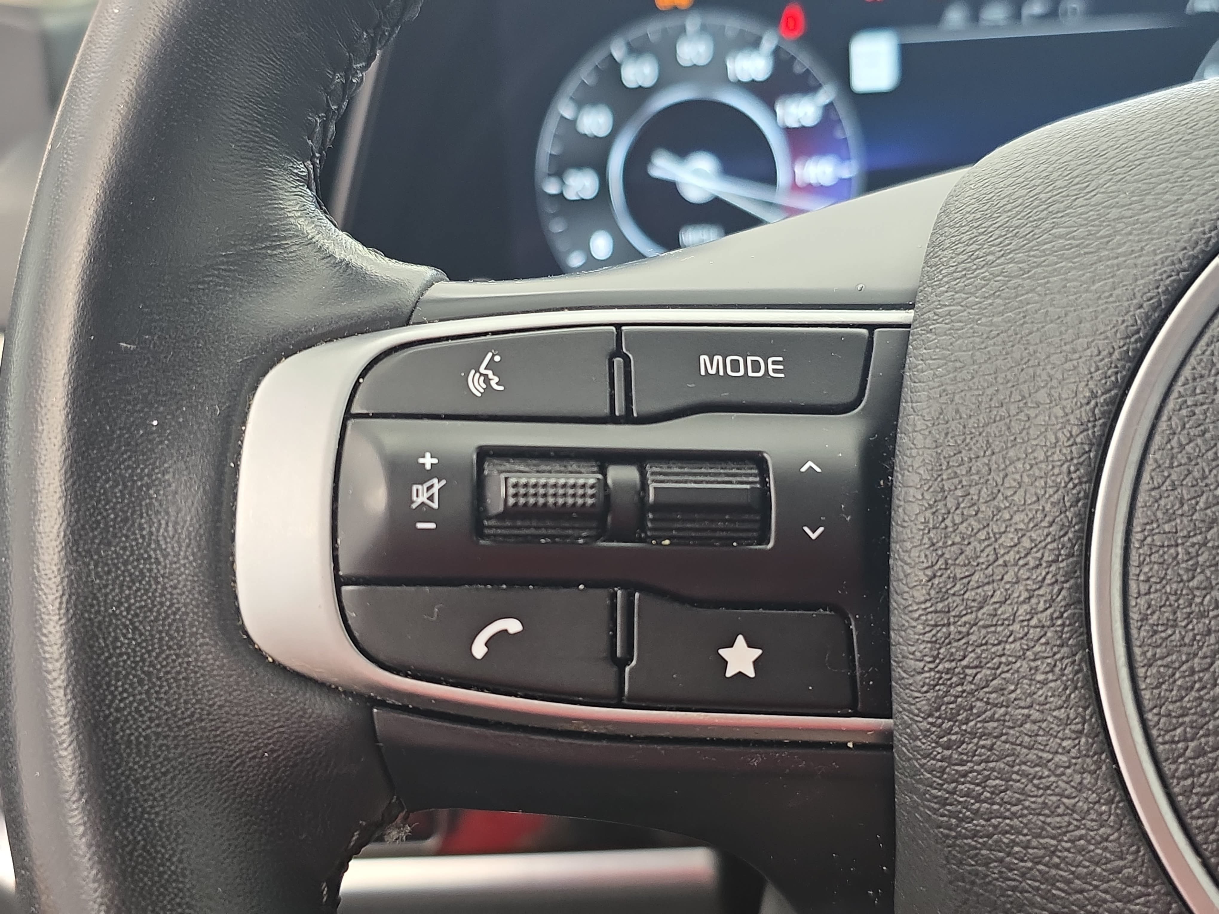 Used 2024 Kia Sportage SX FWD image 17