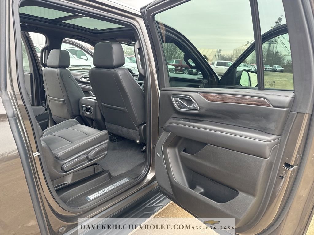 Certified 2021 Chevrolet Suburban LT w/ Luxury Package image 25