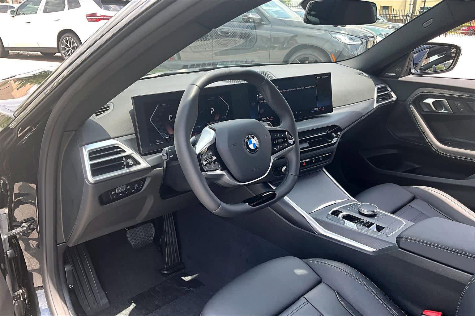 Used 2025 BMW 230i Coupe w/ Convenience Package RWD image 16