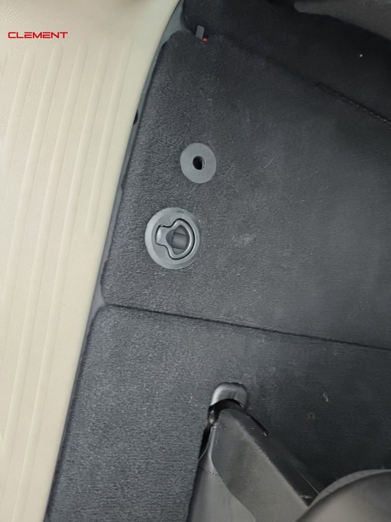 Used 2023 Chrysler Pacifica Touring-L image 21