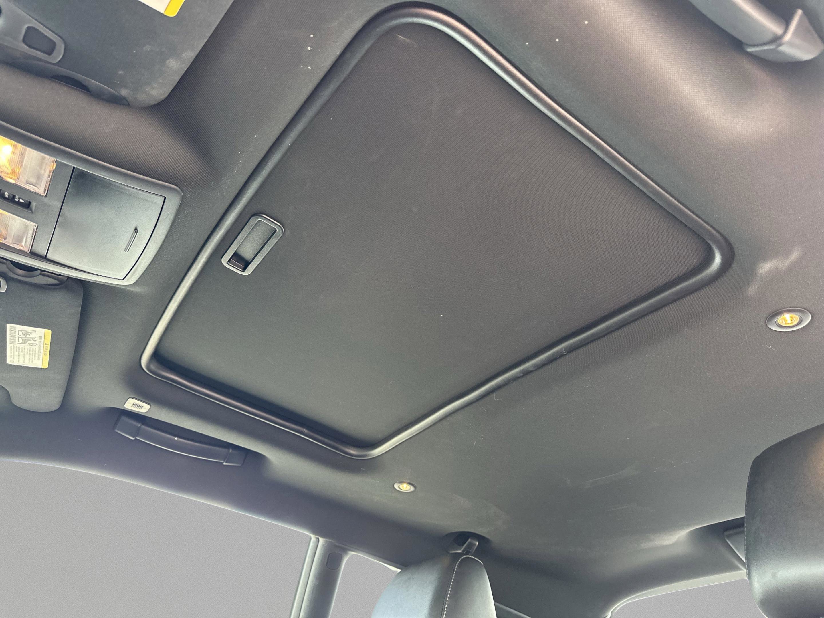 Used 2017 Dodge Challenger GT w/ Technology Group image 20