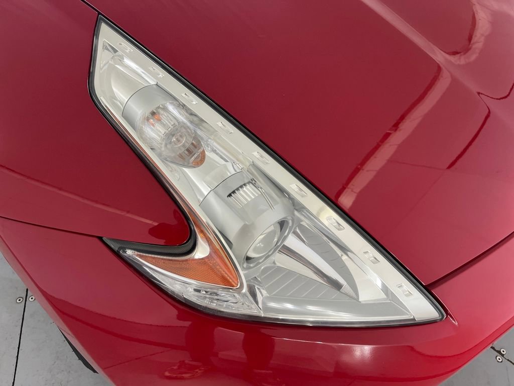 Used 2010 Nissan 370Z Touring w/ Sport Pkg image 26