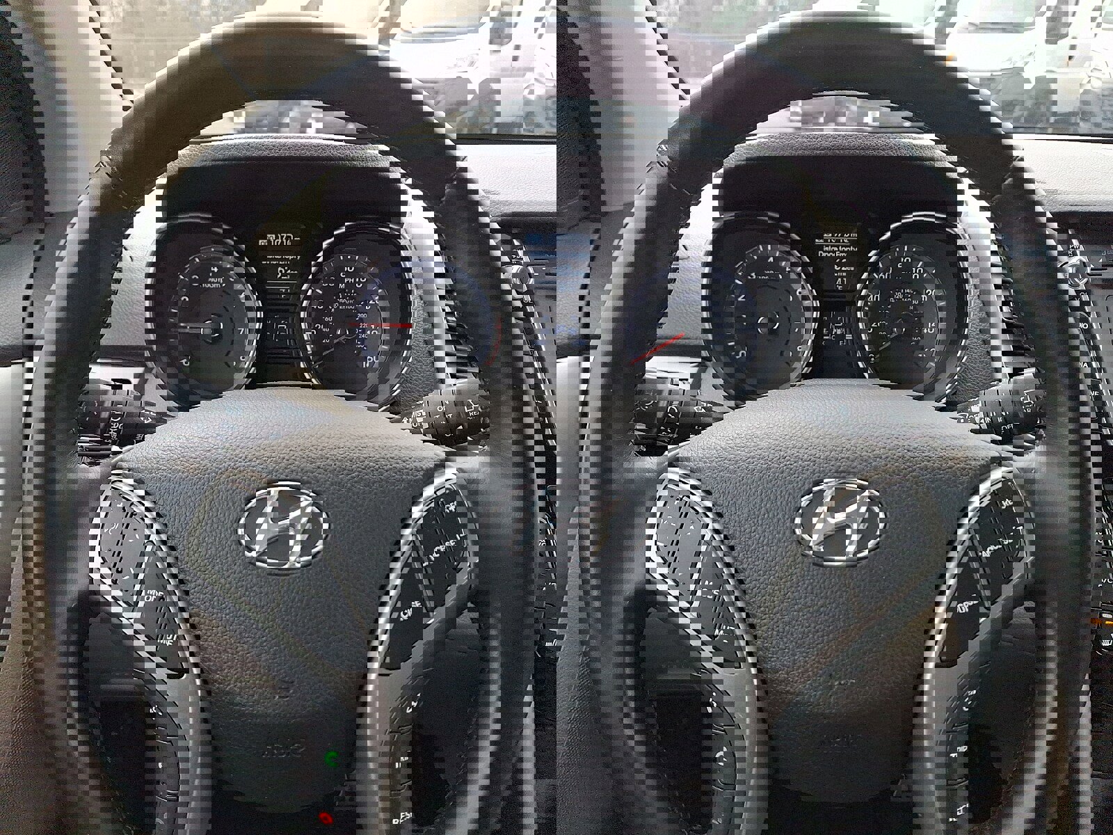 Used 2013 Hyundai Elantra GT w/ Touch & Go Pkg image 18