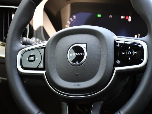 New 2026 Volvo XC60 B5 Ultra w/ Protection Package Premier AWD/4WD image 20