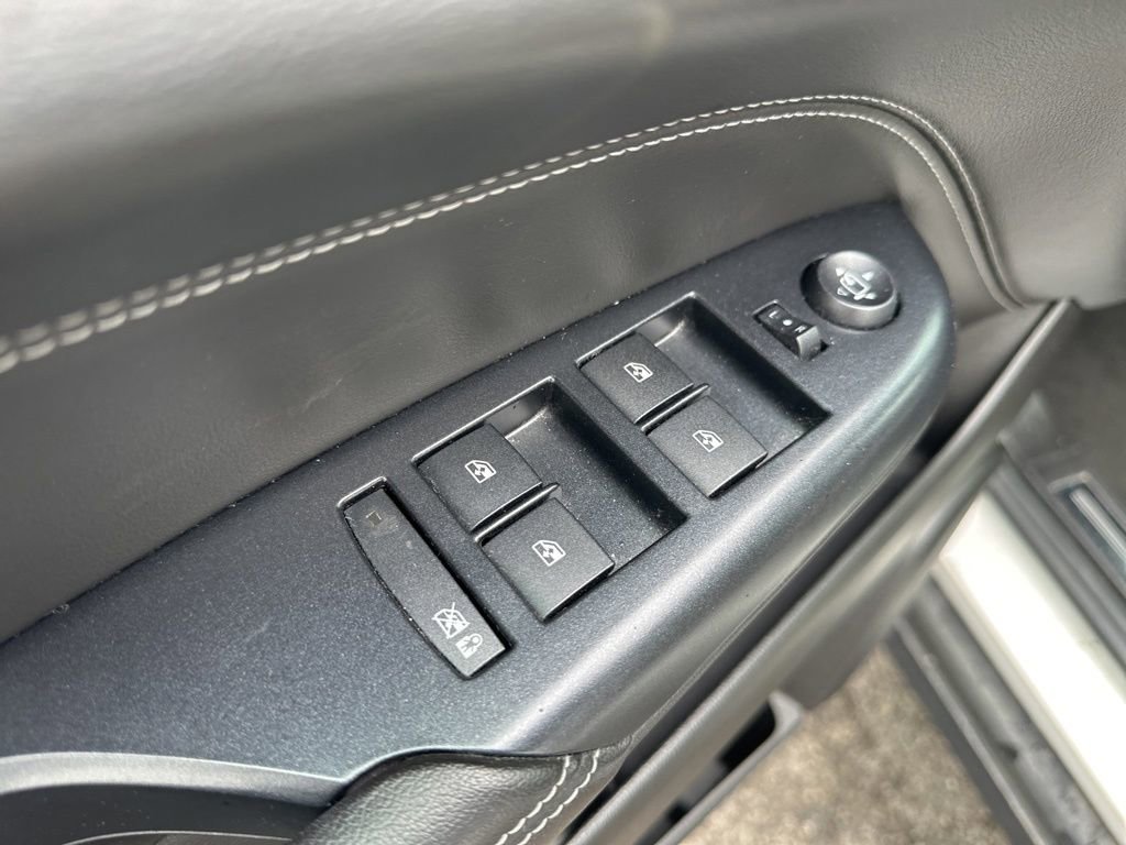 Used 2013 Cadillac SRX Luxury w/ Driver Awareness Package FWD image 17