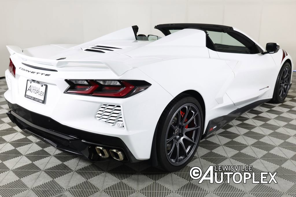 Used 2023 Chevrolet Corvette Stingray Premium Conv w/ Z51 Performance Package RWD image 5