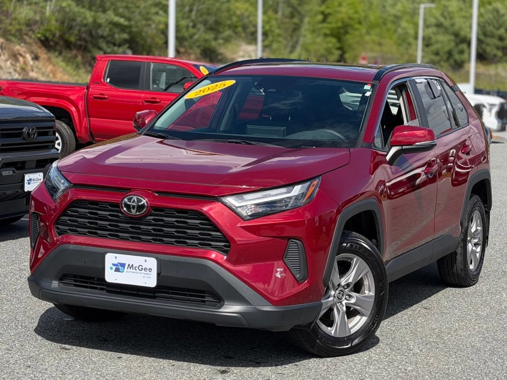 Used 2025 Toyota RAV4 XLE w/ Convenience Package AWD/4WD video 1