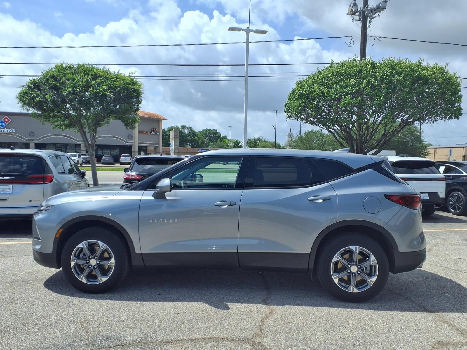 Used 2025 Chevrolet Blazer LT FWD image 24