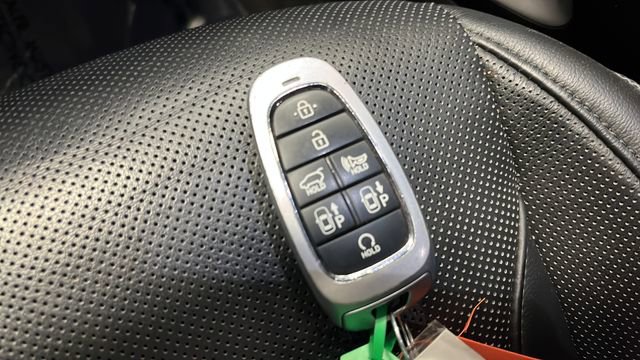 Used 2022 Hyundai Tucson Limited w/ Cargo Package AWD/4WD image 21